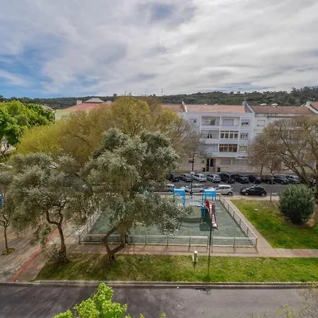 דירה Cozy And Sunny Family *